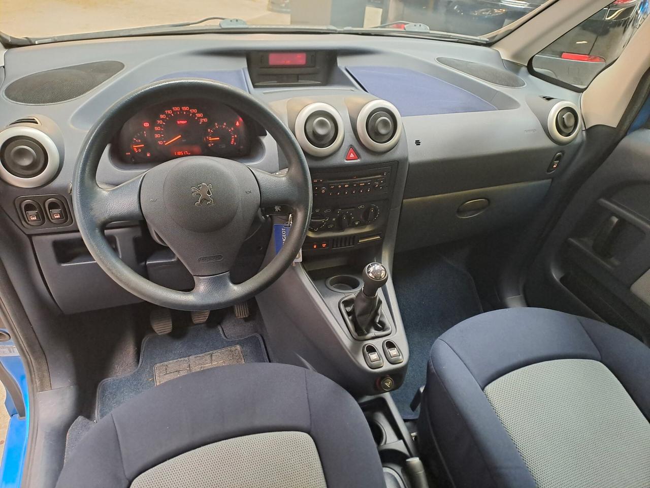 PEUGEOT 1007 1.4 BENZINA *OK NEOPATENTATI*