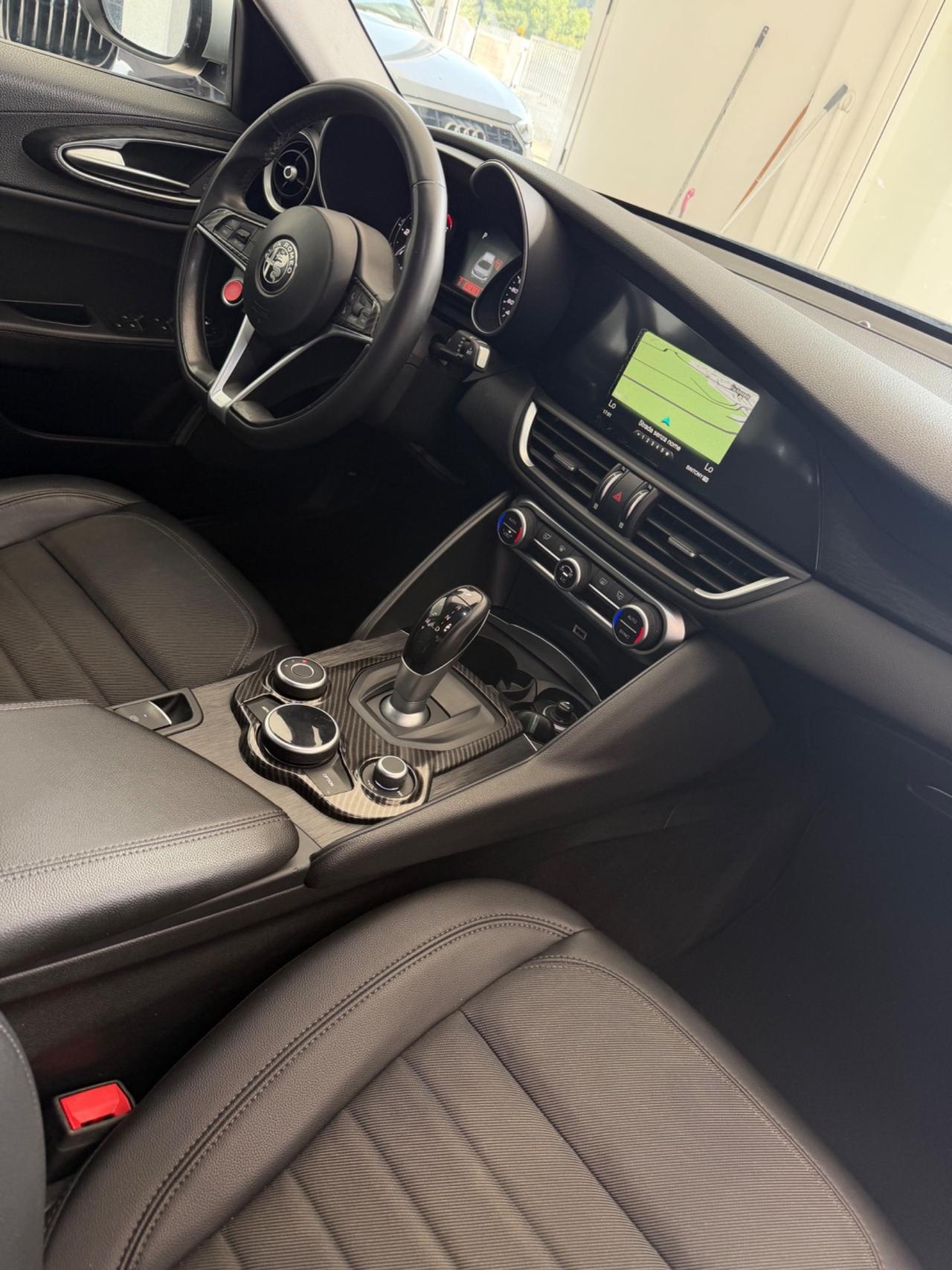Alfa Romeo Giulia 2.2 160 cv AT8 Super FINANZIABILE