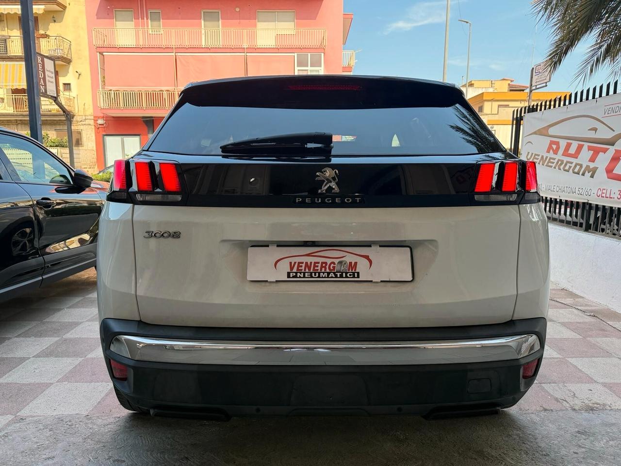 Peugeot 3008 1.6 Blue-HDi Allure
