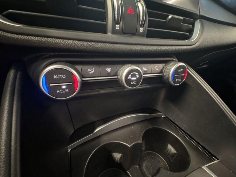 Alfa Romeo Giulia 2.2 T BUSINESS 150CV AUTO