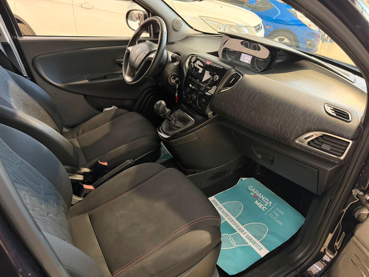 Lancia Ypsilon 1.2 69 CV 5 porte S&S Gold