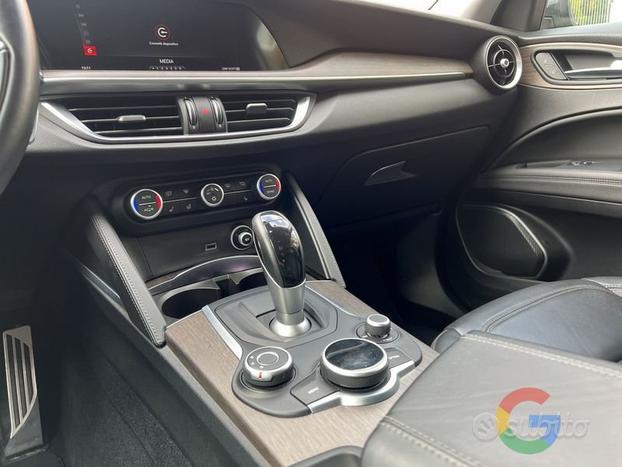 Alfa Romeo Stelvio Q4 280cv - PREZZO PROMO