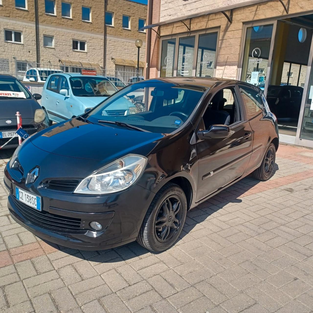 88.188 KM CLIO 1.2 PER NEOPATENTATI PERFETTA