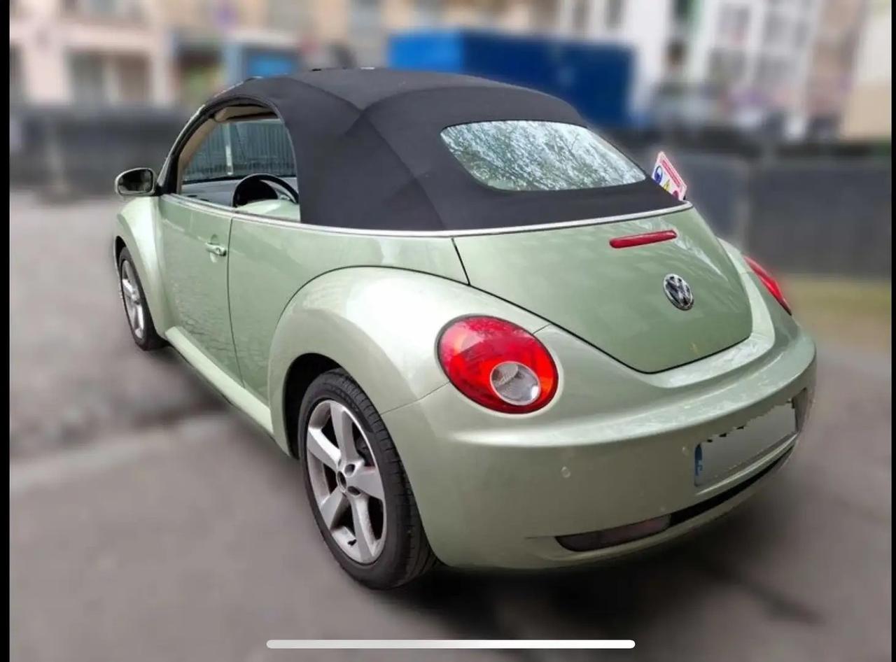 Volkswagen New Beetle 1.6 Cabrio automatica
