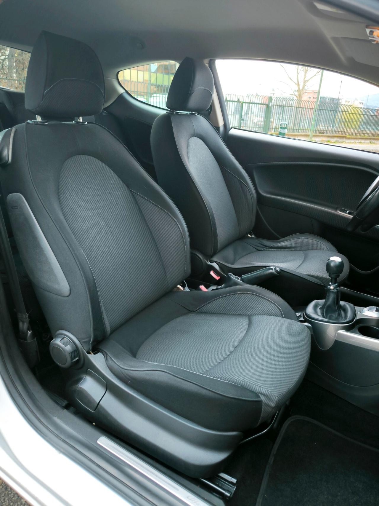 Alfa Romeo MiTo 1.6 JTDm 16V Distinctive Sport Pack