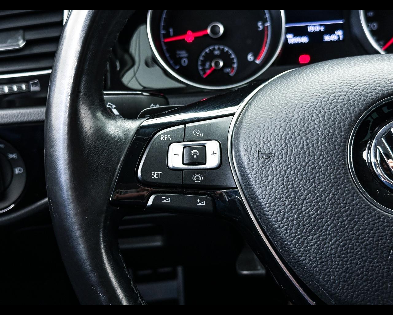 VOLKSWAGEN Golf 7ª serie - Golf Variant 2.0 TDI DSG Highline BlueMotion