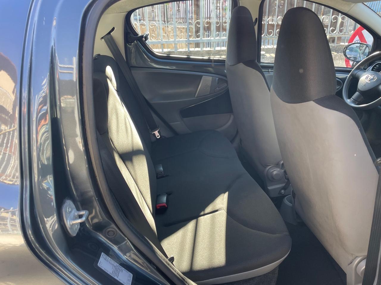 Toyota Aygo 1.0 12V VVT-i 5 porte Sol