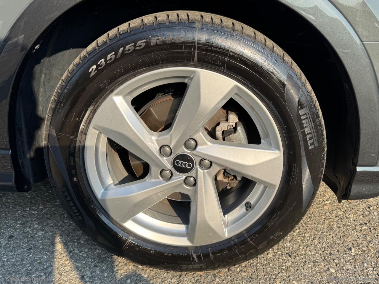 AUDI Q3 35 TDI S tronic Business Advanced