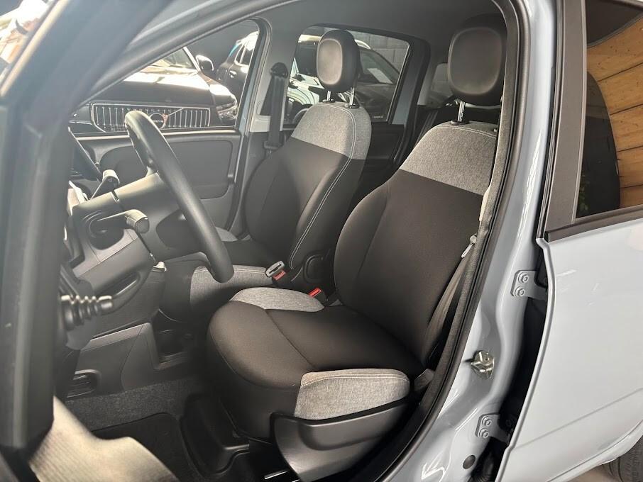 Fiat Panda 1.0 Hybrid 38.000km NEOPATENTATI + APPLE CARPLAY