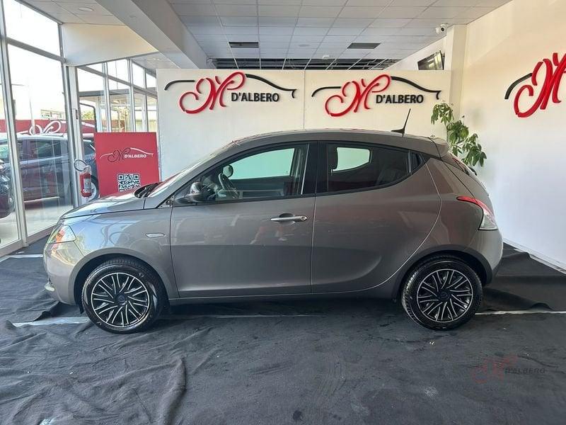 Lancia Ypsilon 1.0 FireFly 70cv Hybrid ALBERTA FERRETTI