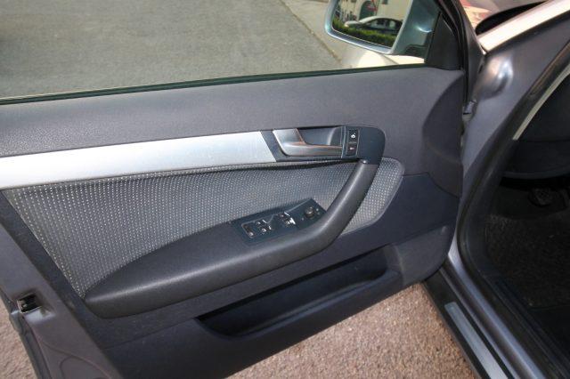 AUDI A3 SPB 2.0 16V TDI quattro Ambition