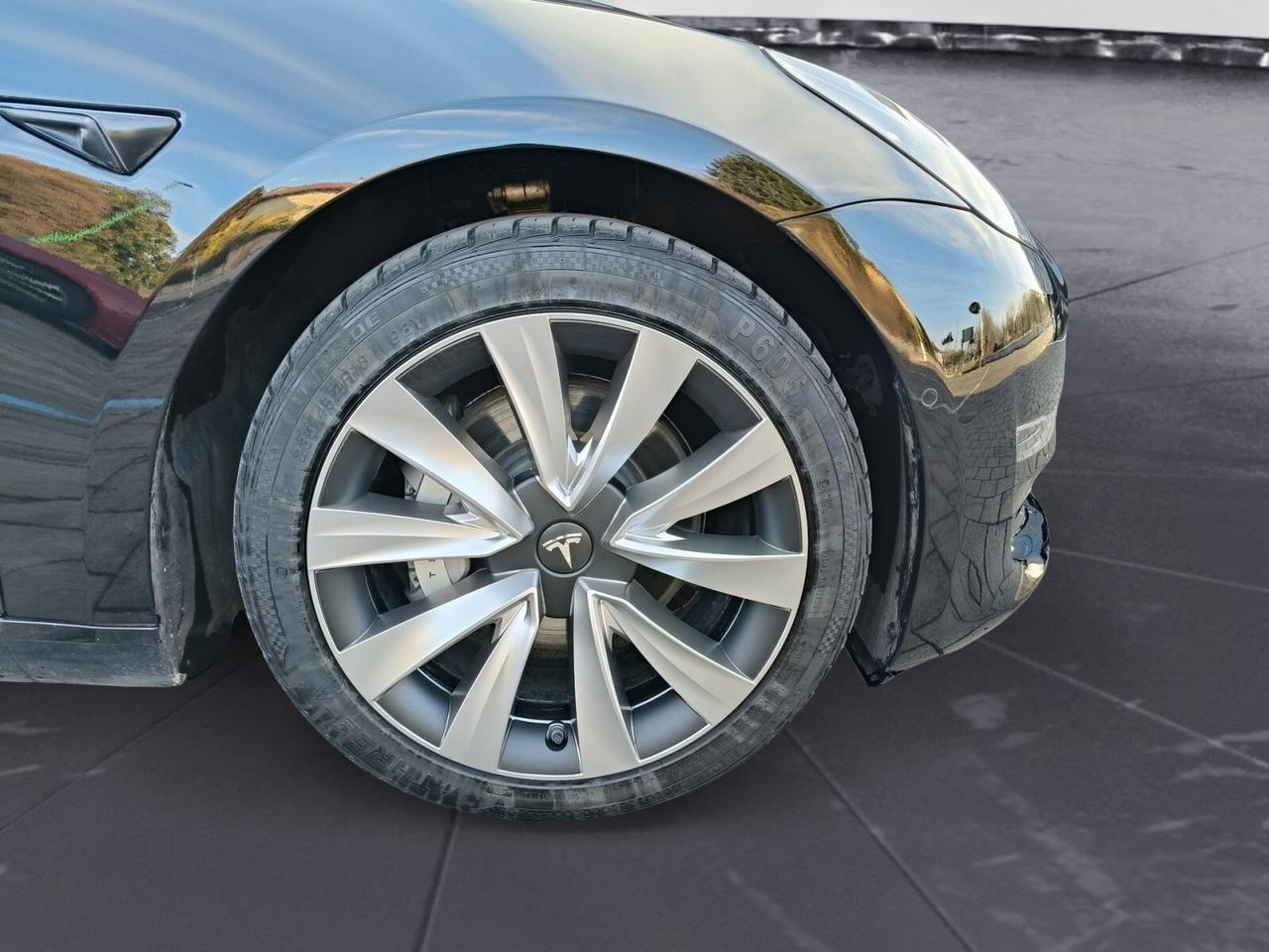 Tesla Model 3 Long Range Dual Motor AWD