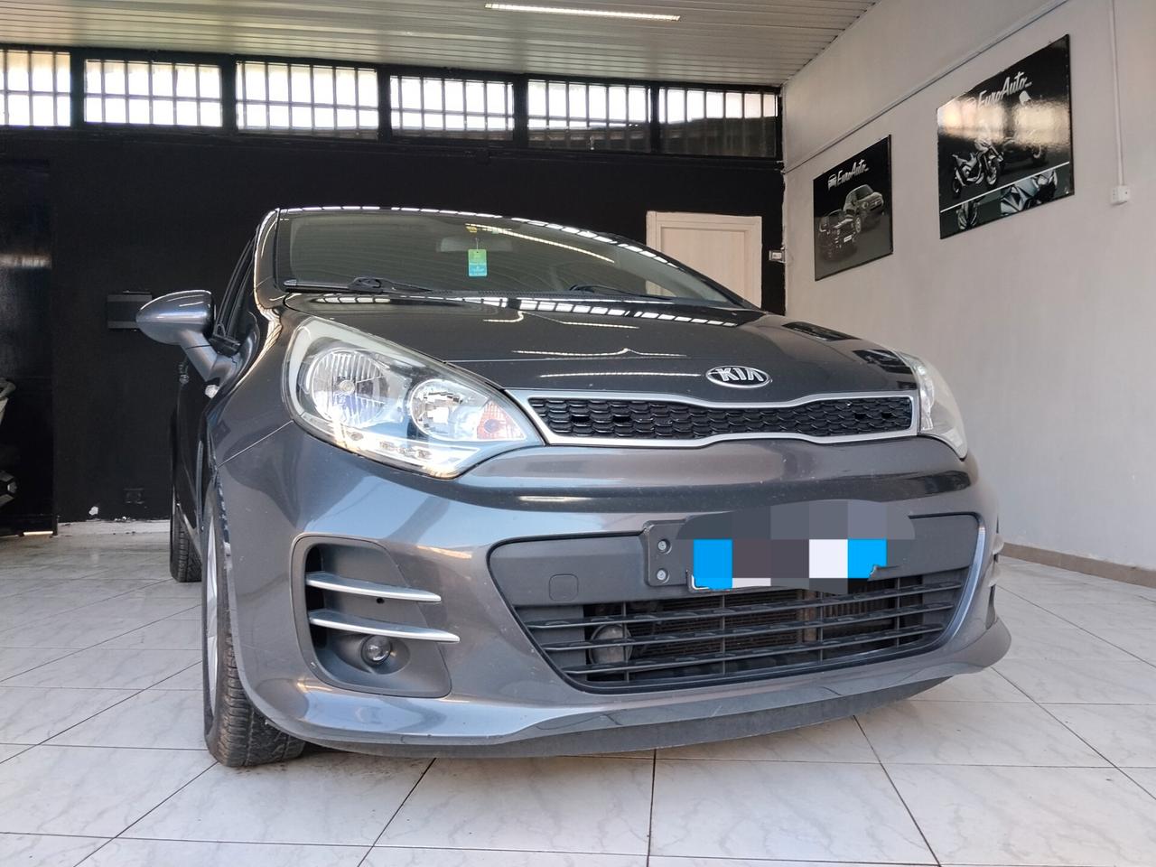 Kia Rio 1.1 diesel 2015 CON GARANZIA