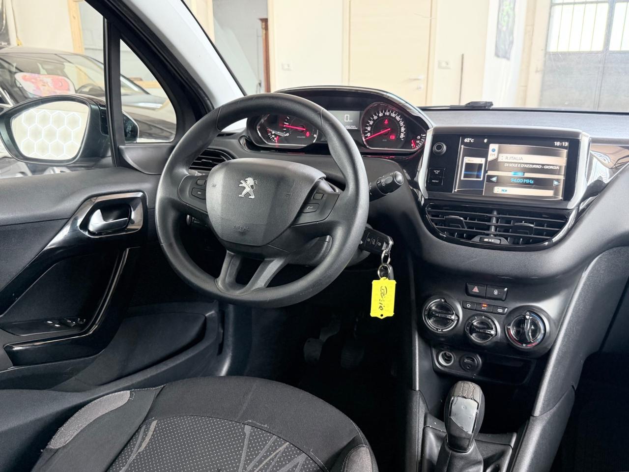 Peugeot 208 1.4 HDi 68 CV 5 porte Allure