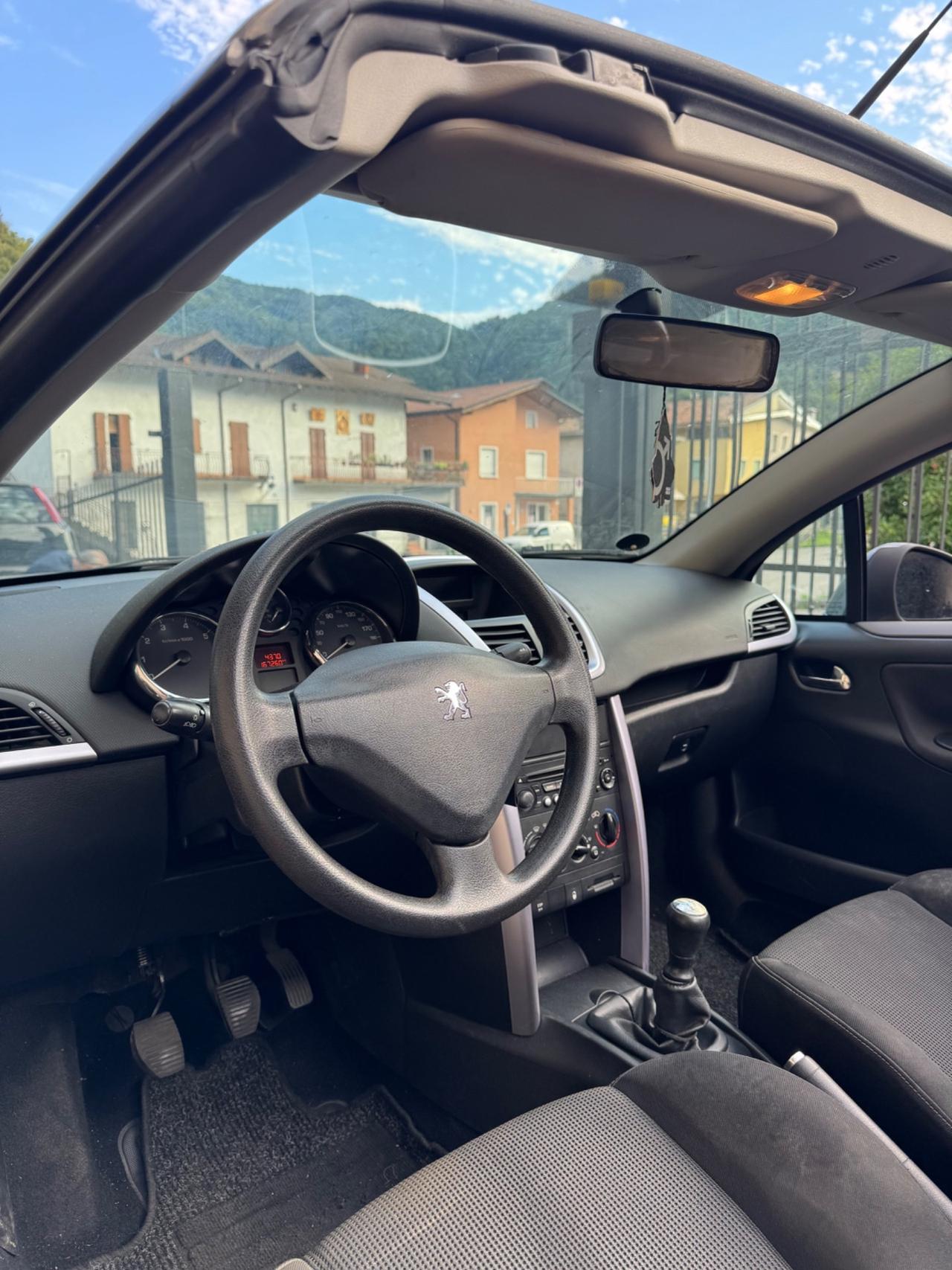 Peugeot 207 1.6 THP 150CV CC Féline
