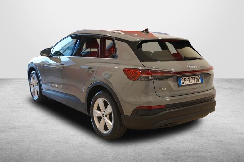 AUDI Q4 40 E-TRON 204CV AUTOMATIC BUSINESS ( FARI LED - VIRTUAL COCKPIT - ADAPTIVE CRUISE - CLIMA TRIZONA - NAVI - MIRROR - PDC - TELECAMERA POST. - CERCHI 19 )