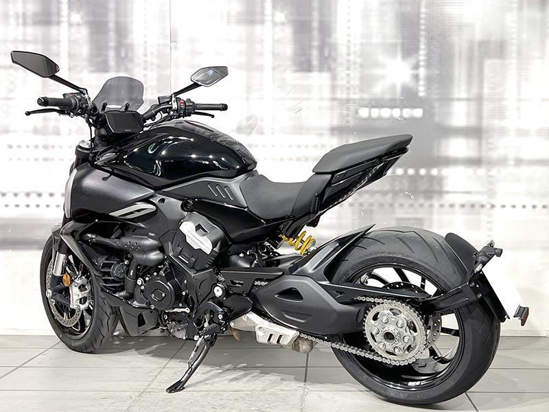 Ducati Diavel V4