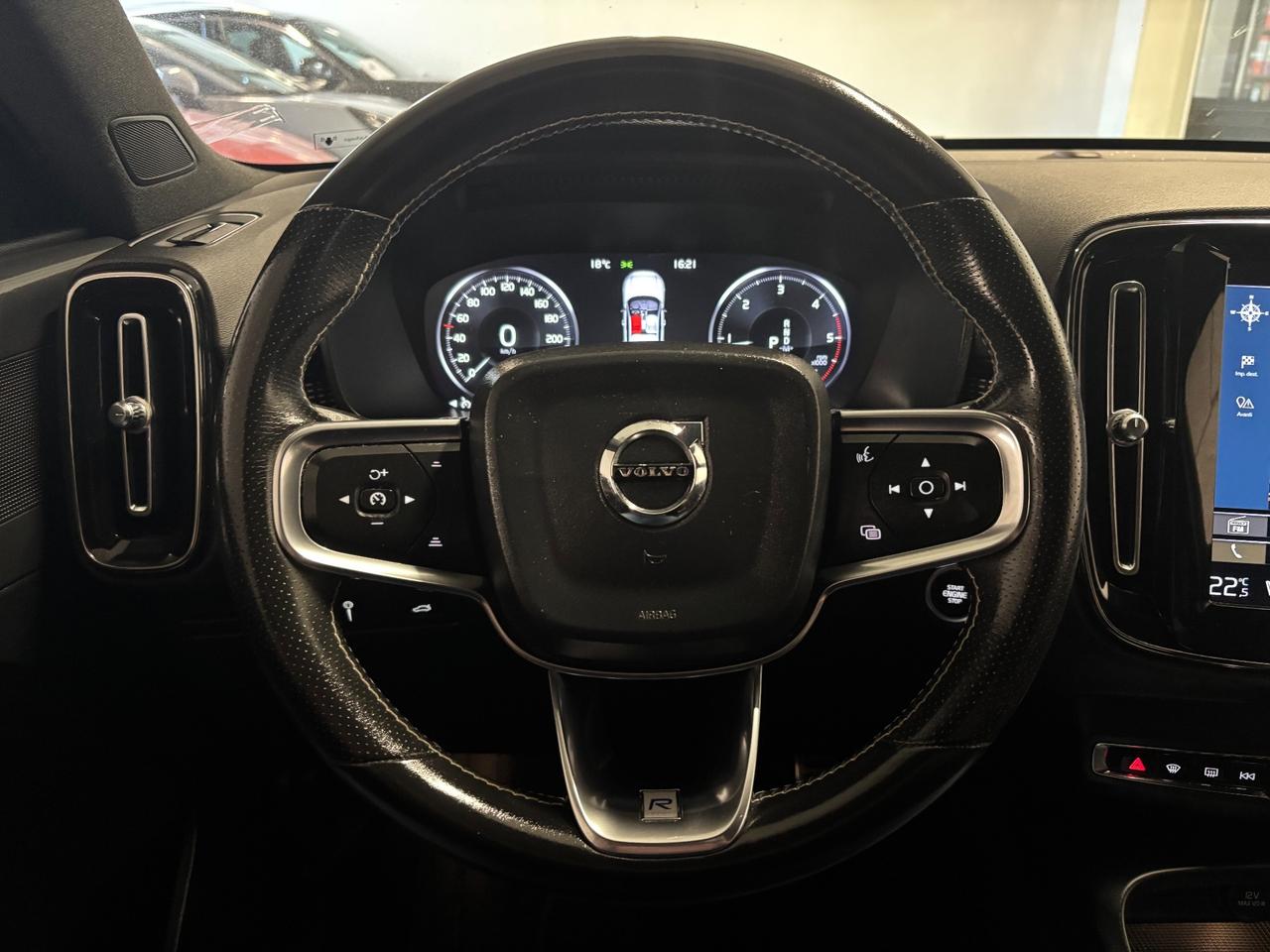 Volvo XC40 D3 GearTronic R-DESIGN |FULL OPTIONAL |