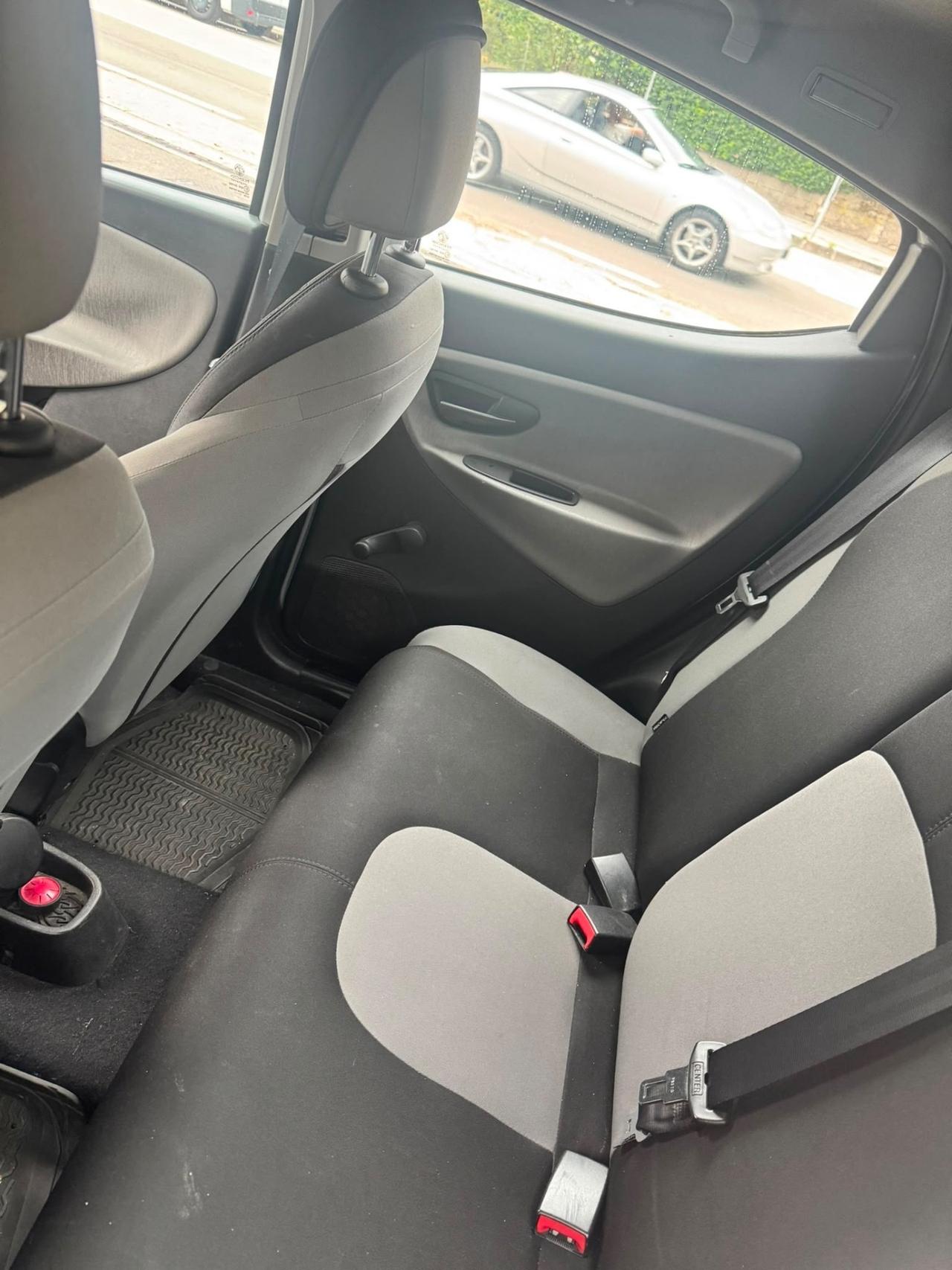 Lancia Ypsilon 1.2 69 CV 5 porte GPL Ecochic Elefantino NEOPATENTATI
