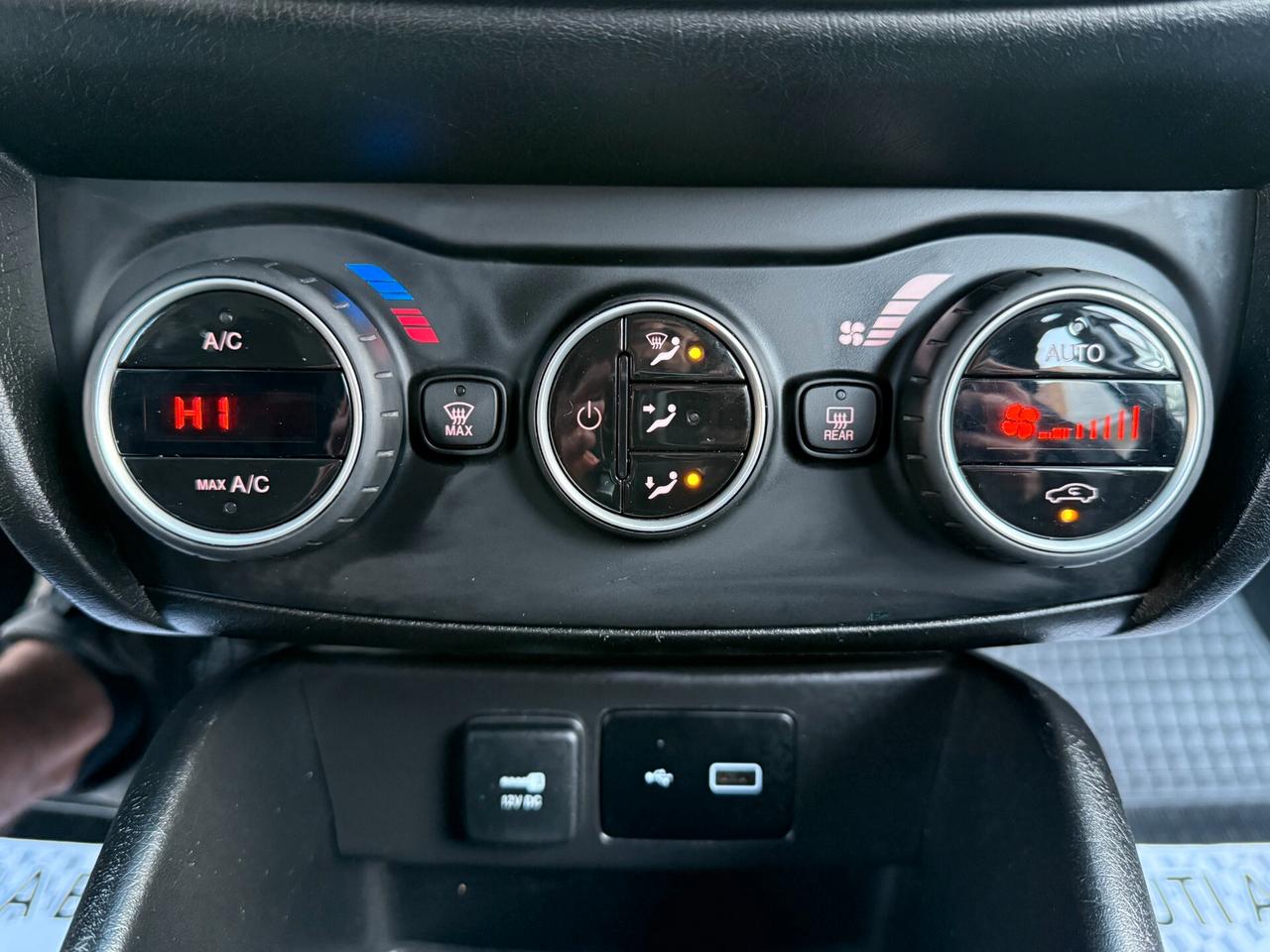 Fiat Tipo 1.6 MJT DCT SW Lounge NAVI LED - 2020