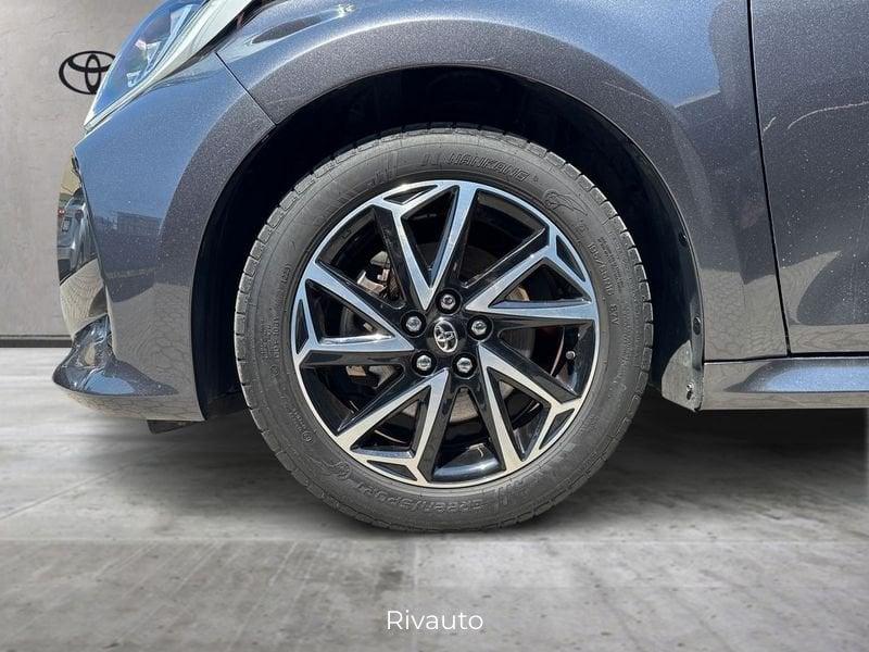 Toyota Yaris Hybrid Trend MY22