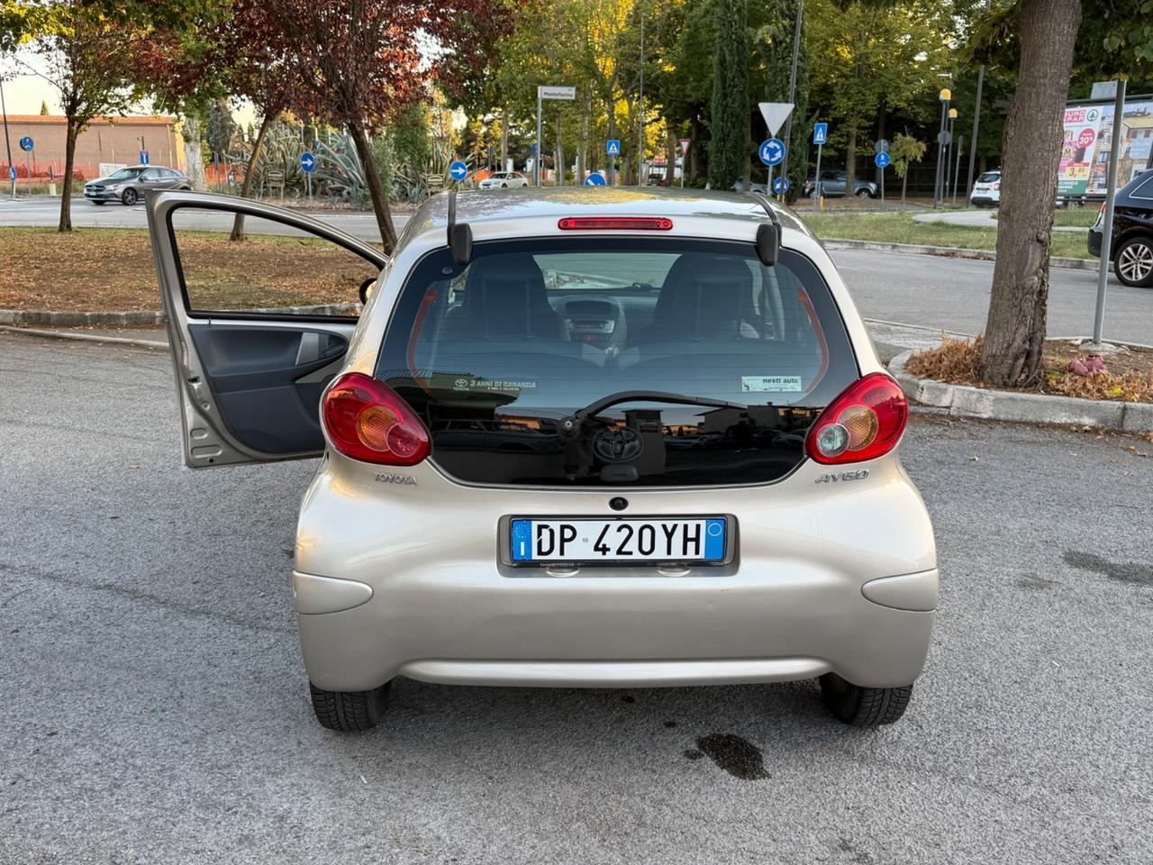 Toyota Aygo 1.0 12V VVT-i 5 porte Sol