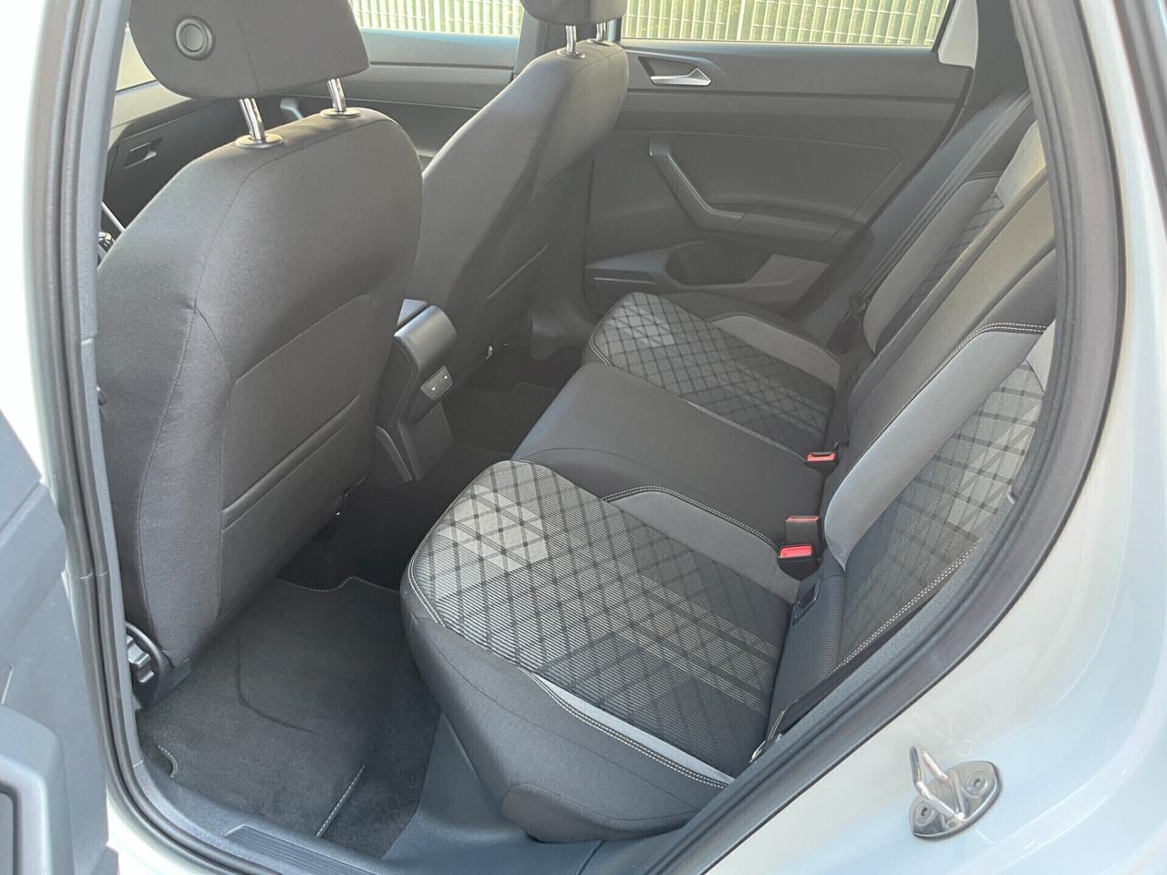 Volkswagen Taigo 1.0 TSI 110 CV DSG R-Line**74000KM**