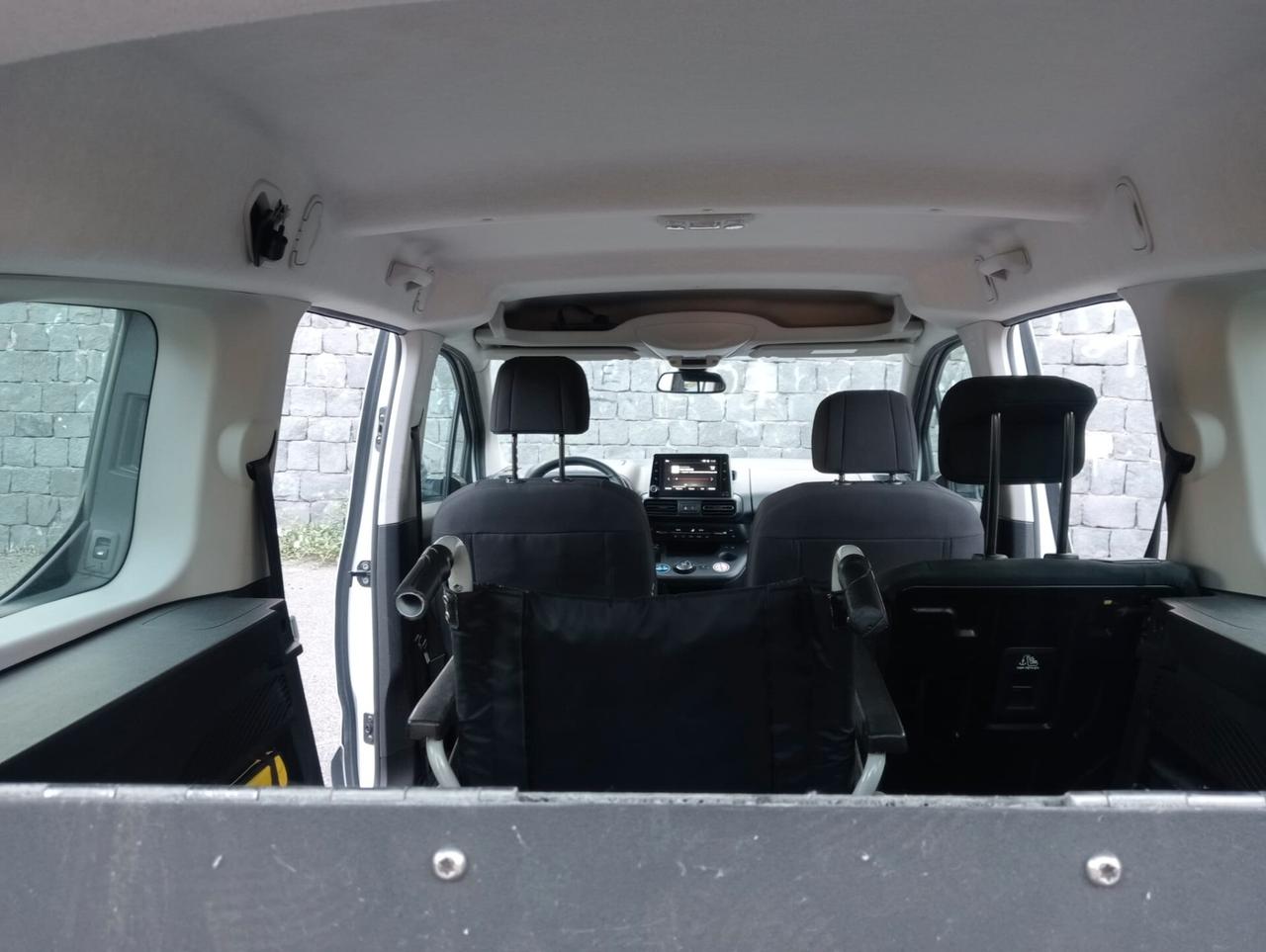 Opel Combo Life Pianale ribassato con rampa disabili in carrozzina