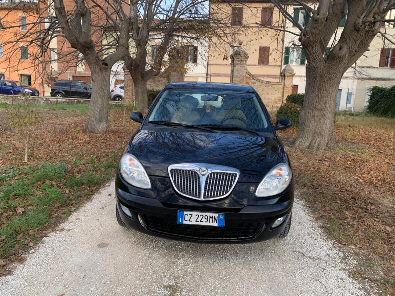Lancia Ypsilon 1.2 Oro accessoriata