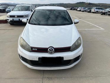 Volkswagen Golf GTI 2.0 TSI 5p.
