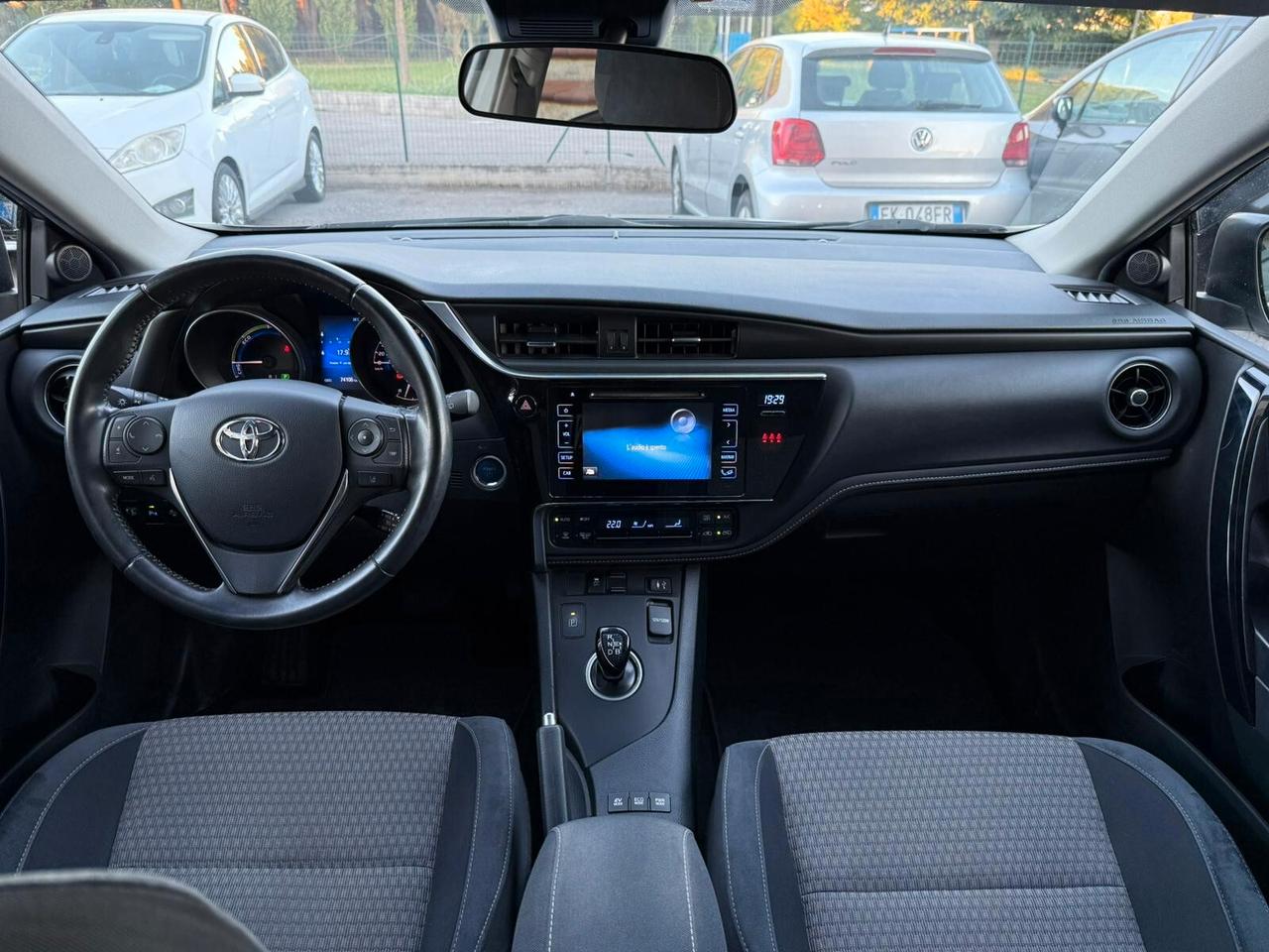 Toyota Auris Touring Sports 1.8 Hybrid Lounge