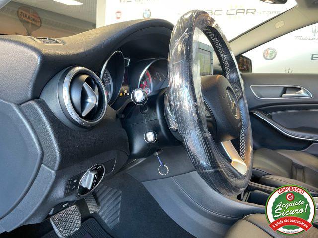 MERCEDES-BENZ GLA 200 d Aut. Sport *TETTO*PELLE*CAMERA