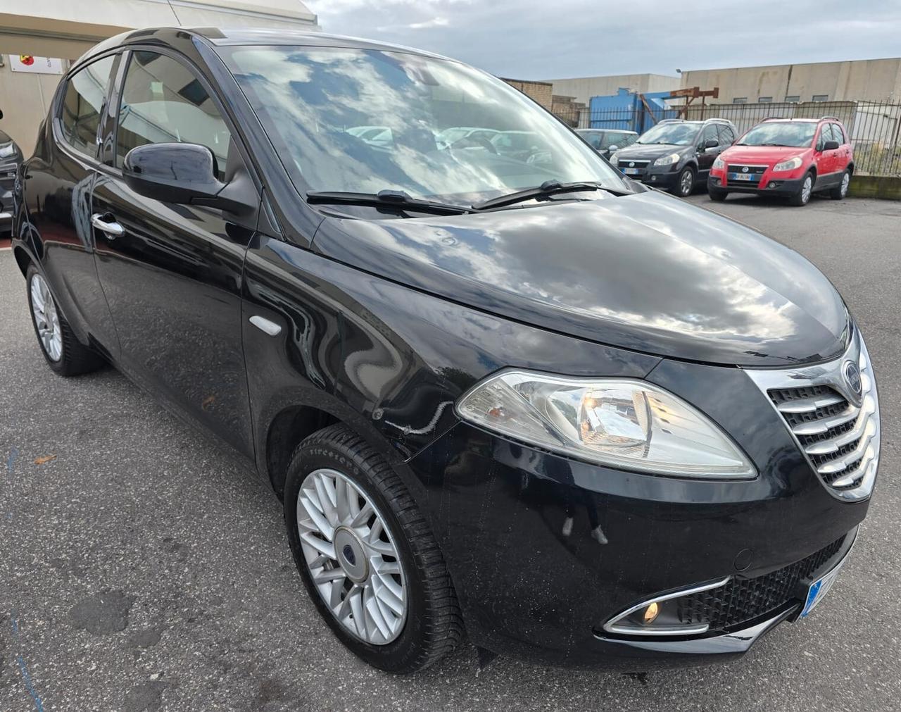 Lancia Ypsilon 1.2 69 CV 5 porte Elle