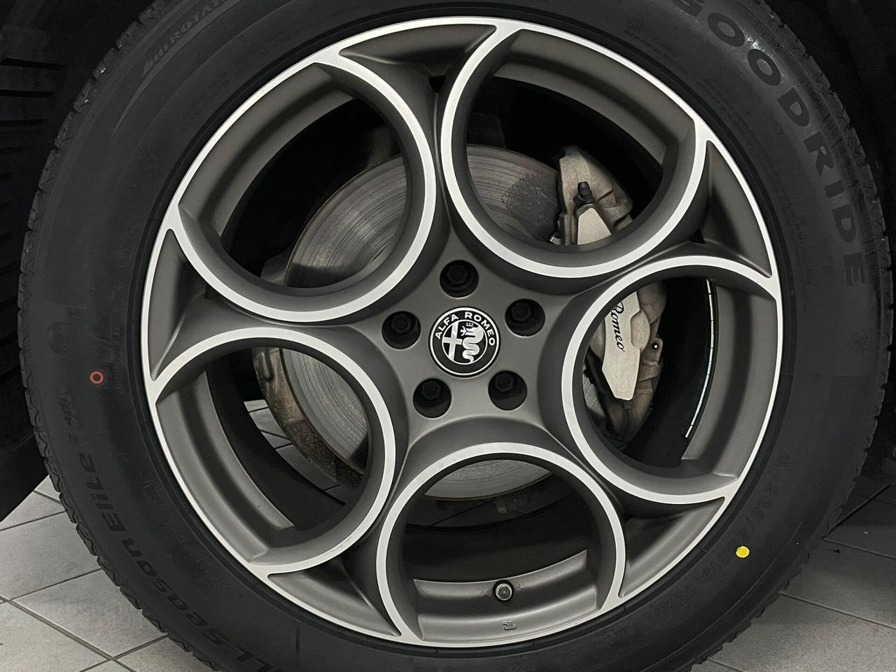 Alfa Romeo Stelvio 2.2 TD SPRINT GOMME NUOVE TAGLIANDATA RETROCAMERA