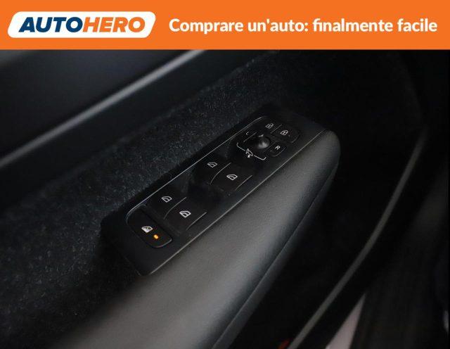 VOLVO XC40 T3