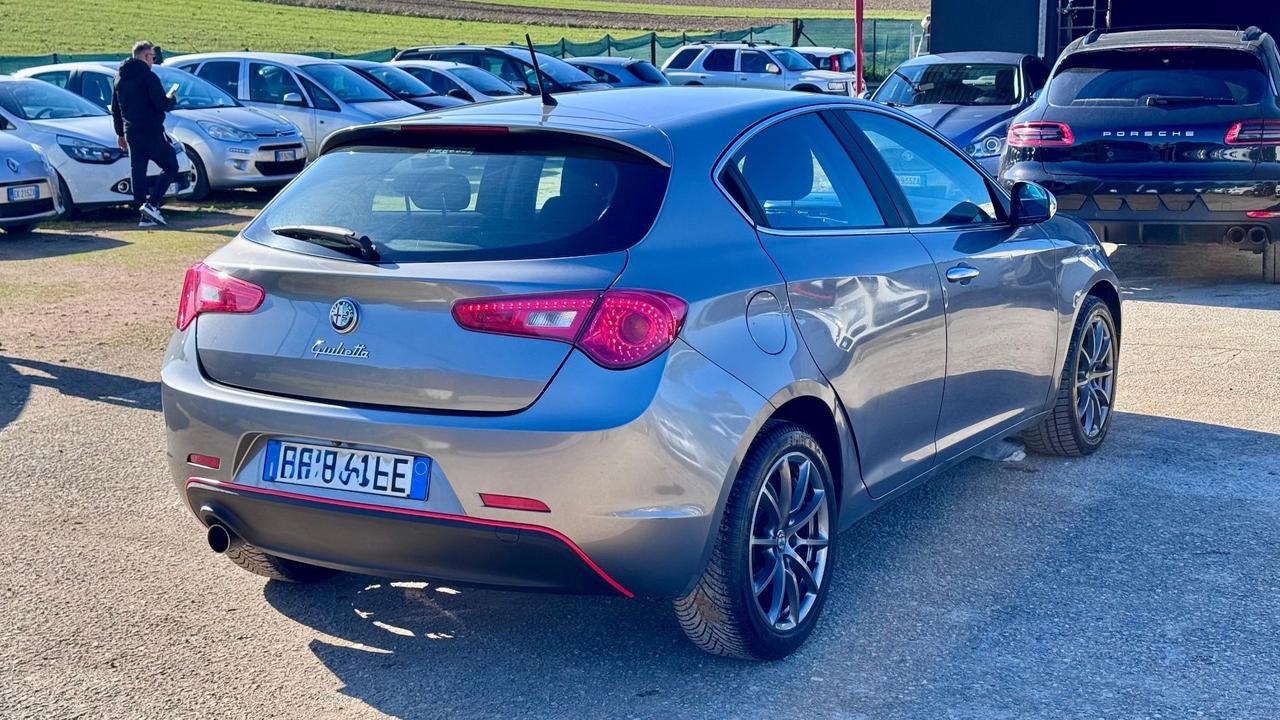 Alfa Romeo Giulietta 1.6 JTDm-2 105 CV Distinctive