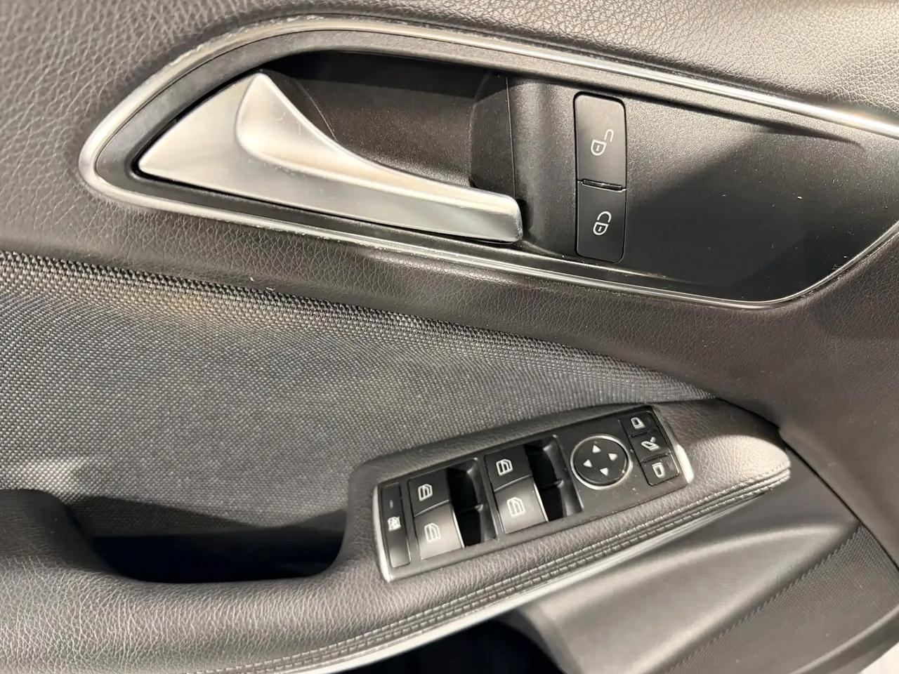 Mercedes-benz GLA 180 d Automatic Premium