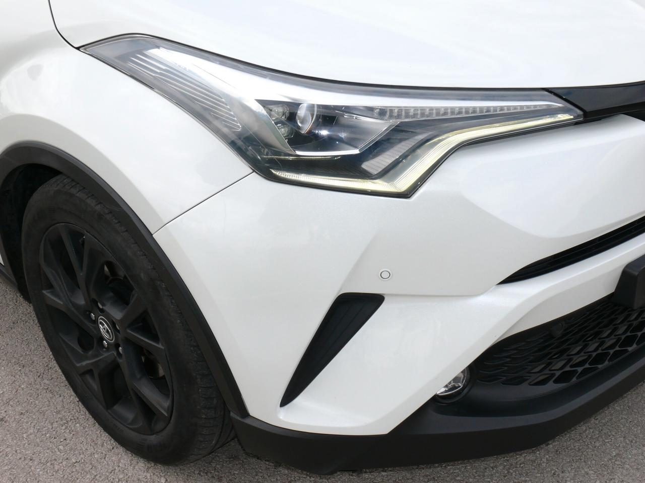 Toyota C-HR 1.8 Hybrid E-CVT Style (M1310)