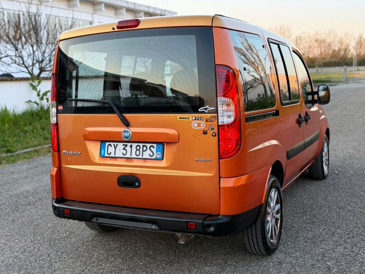 Fiat Doblo 1.9 MJT 105 CV Passo Lungo 5 posti