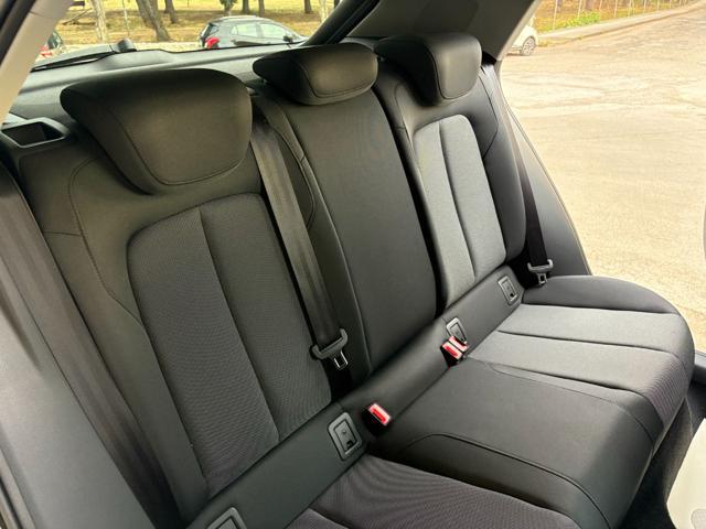 AUDI Q2 30 TDI S tronic S line Edition Identity Black