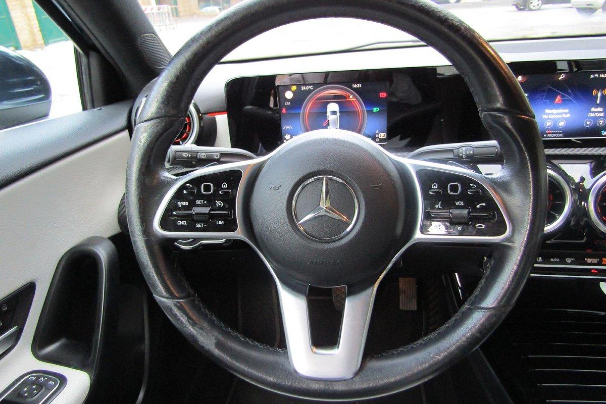 MERCEDES A 180 Automatic Business