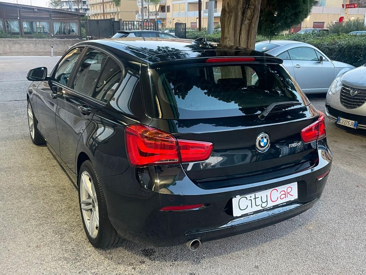 Bmw 116 118d 5p. Urban