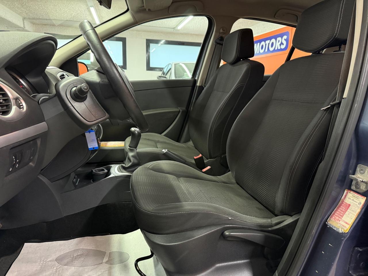 Renault Clio 1.2 16V 5 porte Dynamique