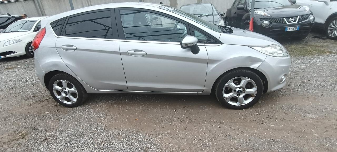 Ford Fiesta Fiesta+ 1.4 5 porte Bz.- GPL