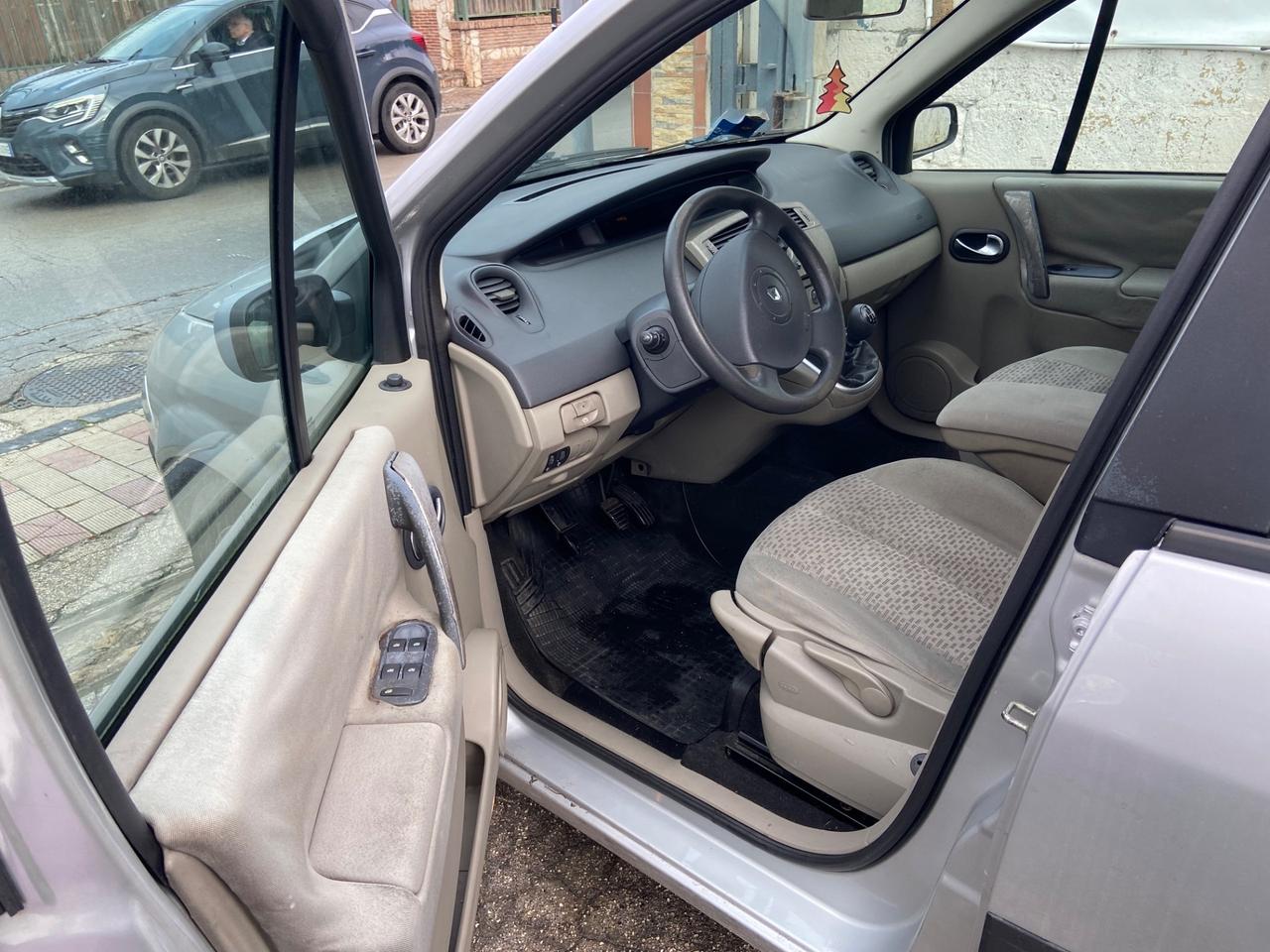 Renault Scenic Scénic 1.9 dCi/130CV Dynamique