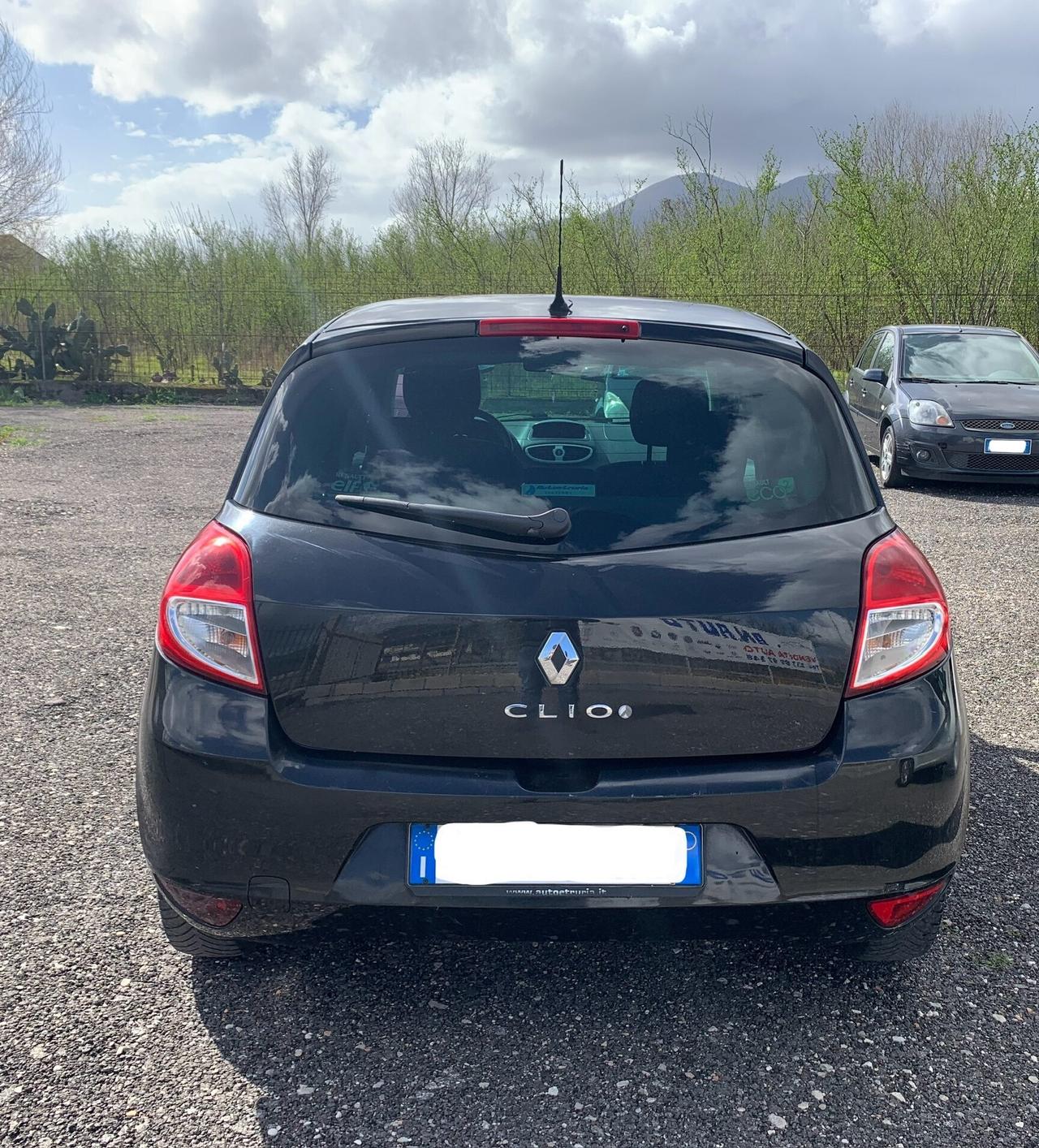 Renault Clio 1.2 75cv 5 porte - 2011