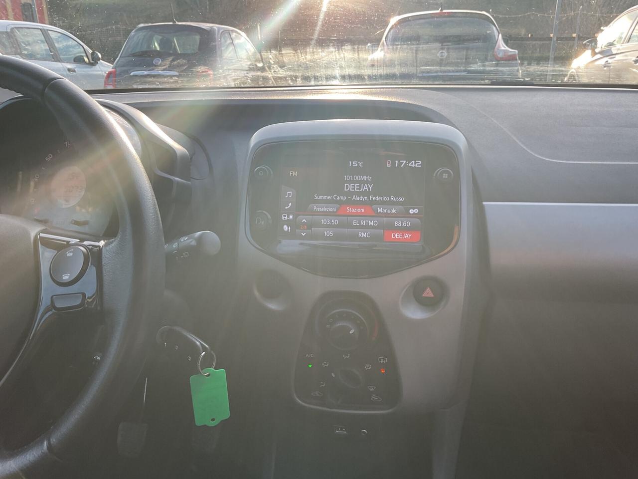 Toyota Aygo Connect 1.0 VVT-i 72 CV 5 porte x-play