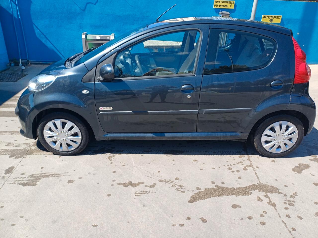 Peugeot 107 1.0 68CV 5p. Sweet Years 2010