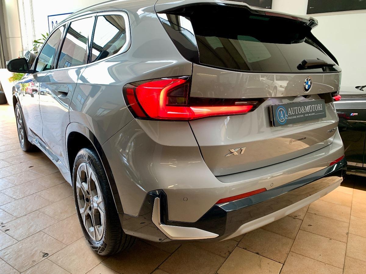 BMW - X1 - sDrive18i xLine