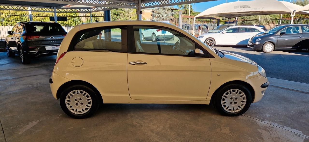 Lancia Ypsilon 1.2 Oro Plus